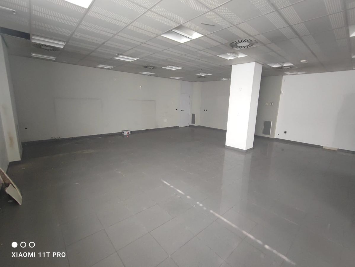 Venta de local comercial en Majadahonda
