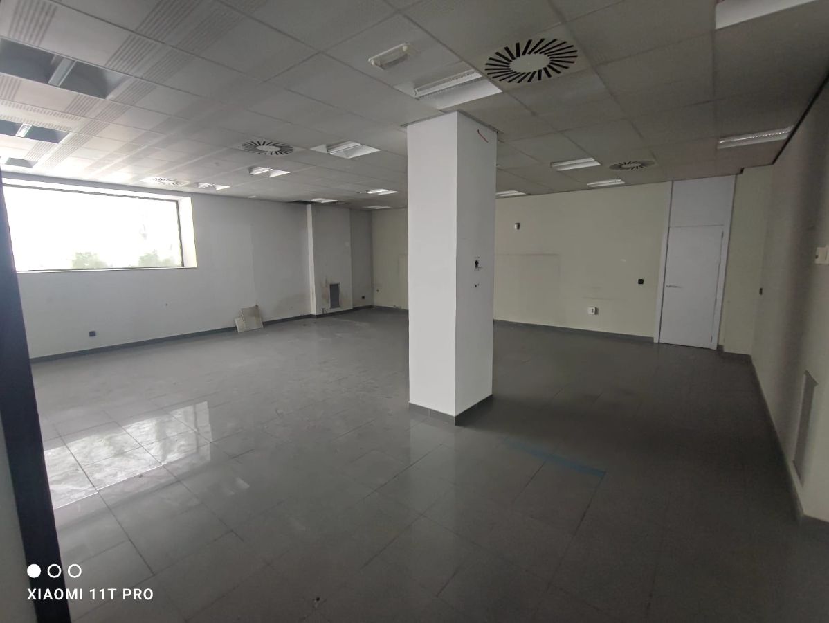 Venta de local comercial en Majadahonda