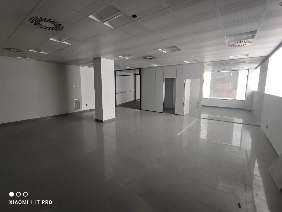 Venta de local comercial en Majadahonda