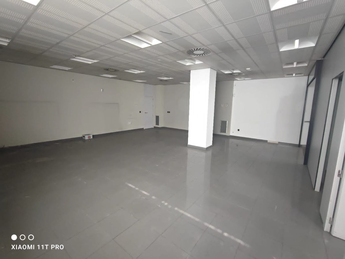 Venta de local comercial en Majadahonda