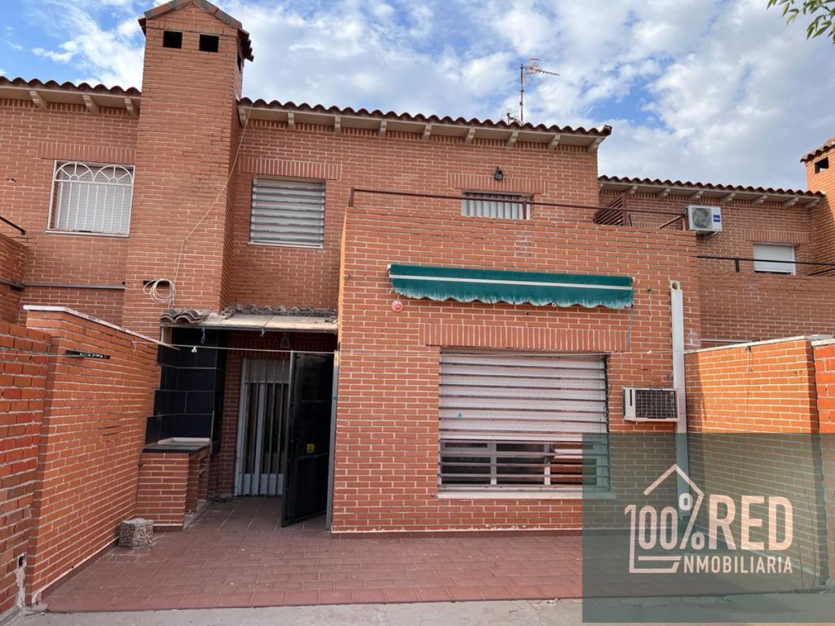 Venta de chalet en Lominchar