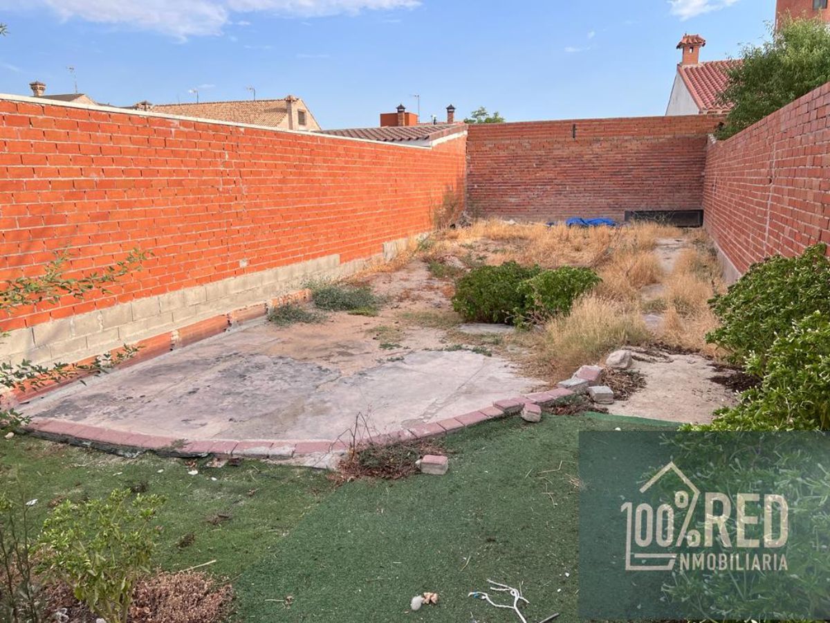 Venta de chalet en Lominchar