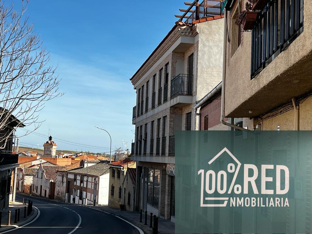 Venta de local comercial en Camarena