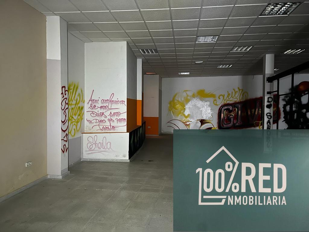 Venta de local comercial en Camarena