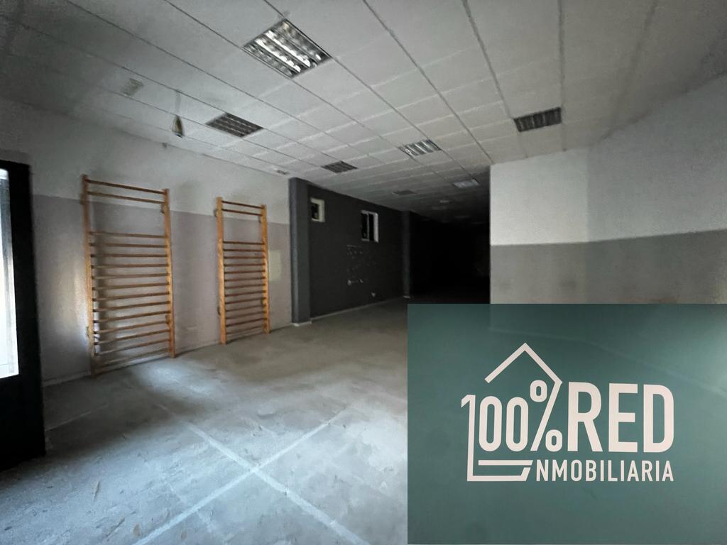 Venta de local comercial en Camarena