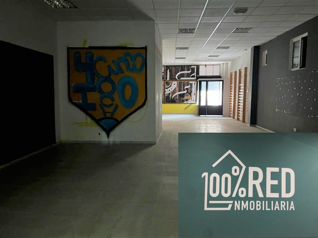 Venta de local comercial en Camarena