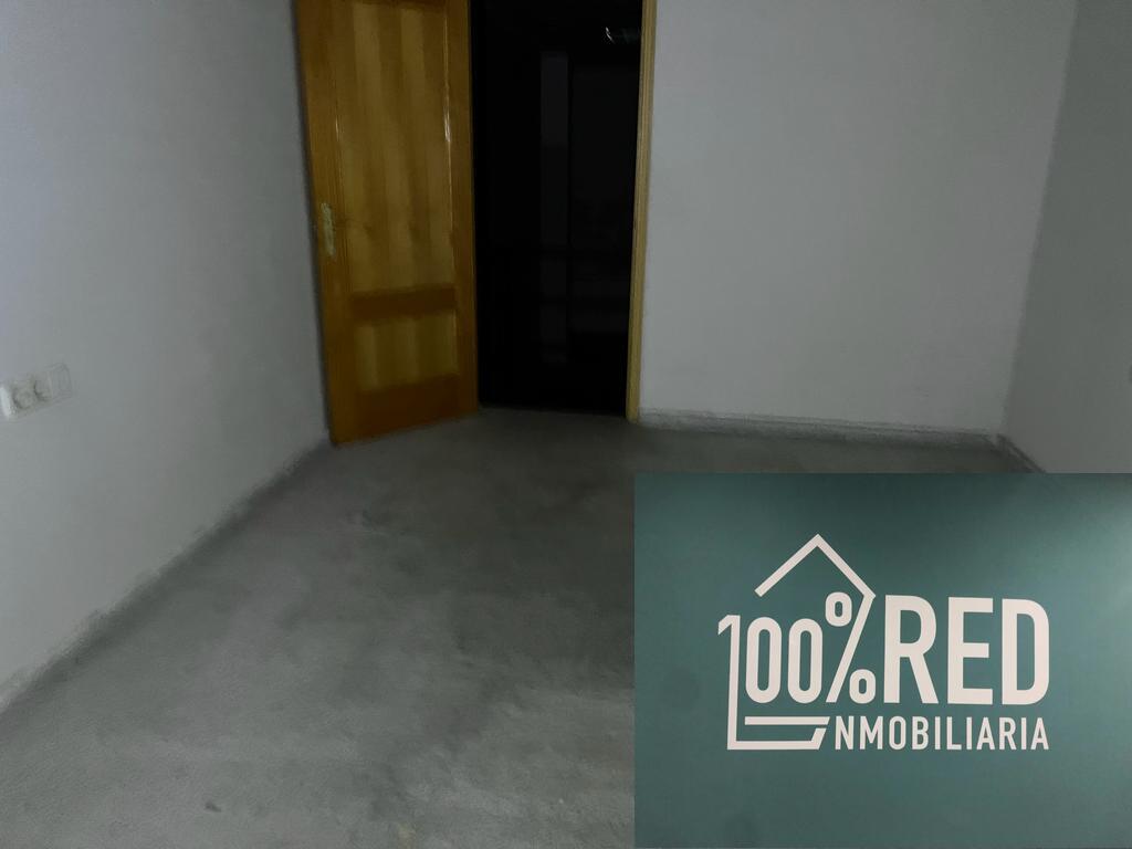 Venta de local comercial en Camarena