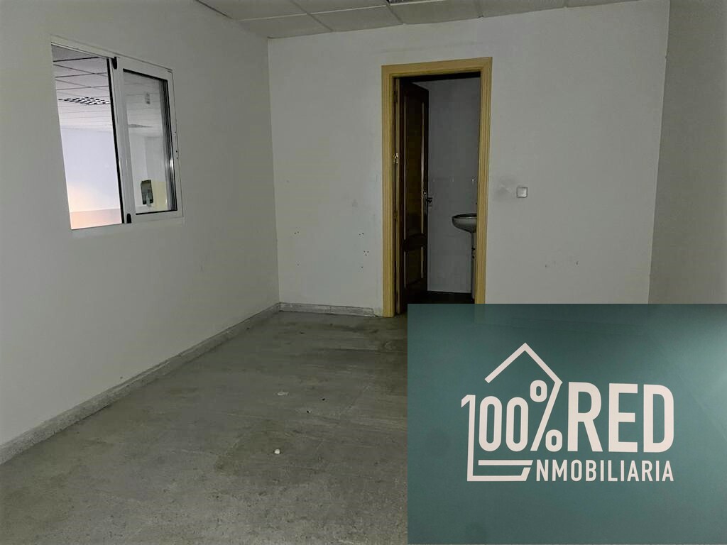 Venta de local comercial en Camarena
