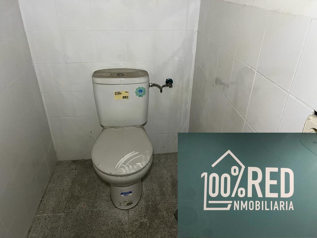 Venta de local comercial en Camarena