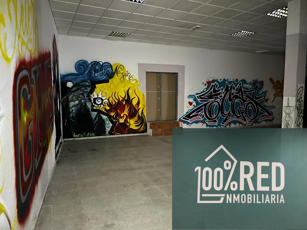 Venta de local comercial en Camarena