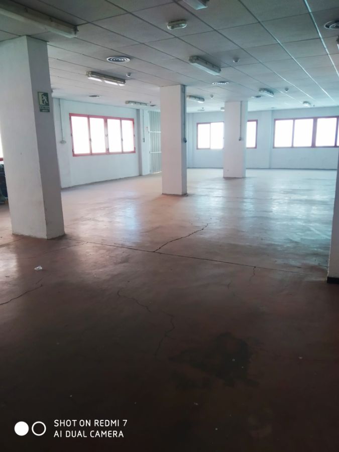 Venta de local comercial en Madrid