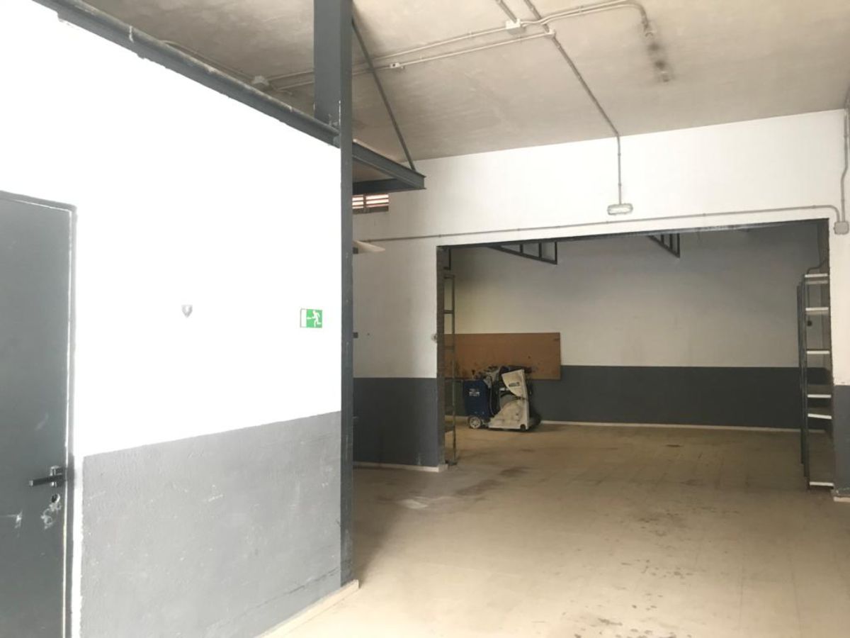 Venta de local comercial en Madrid