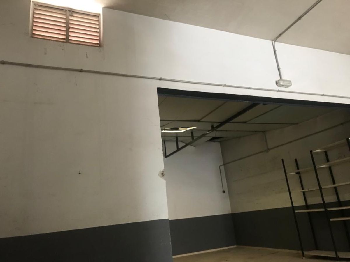 Venta de local comercial en Madrid