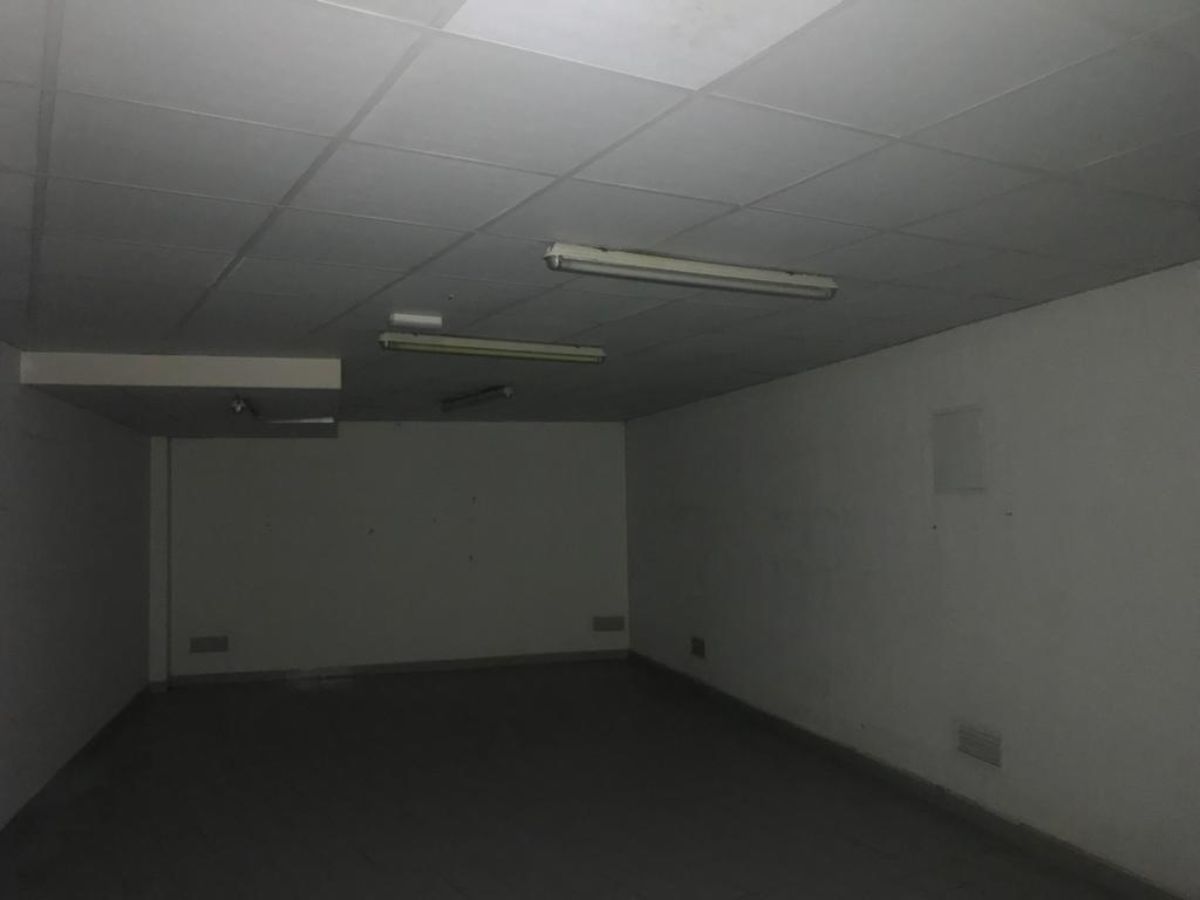Venta de local comercial en Madrid