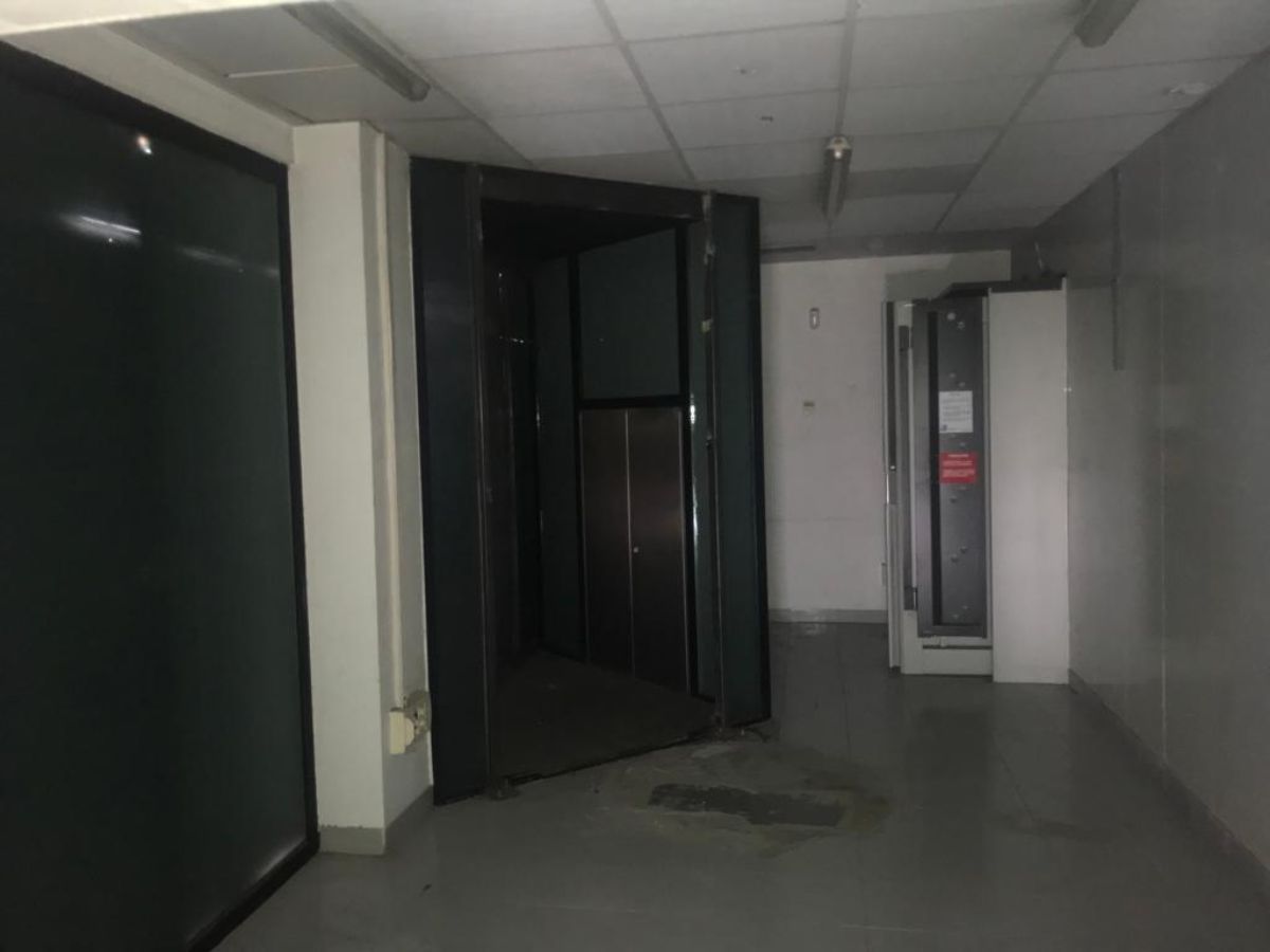 Venta de local comercial en Madrid