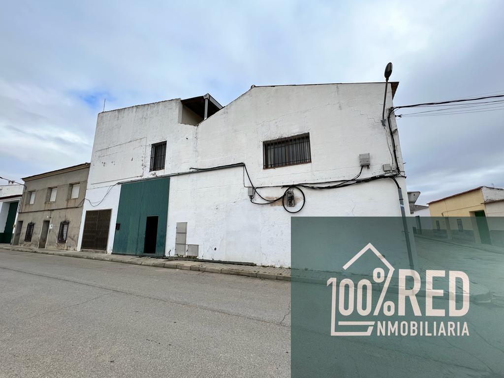 Venta de nave industrial en La Puebla de Almoradiel