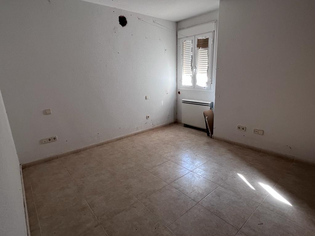 Venta de piso en Lominchar