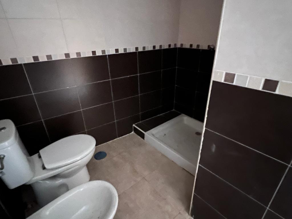 Venta de piso en Lominchar