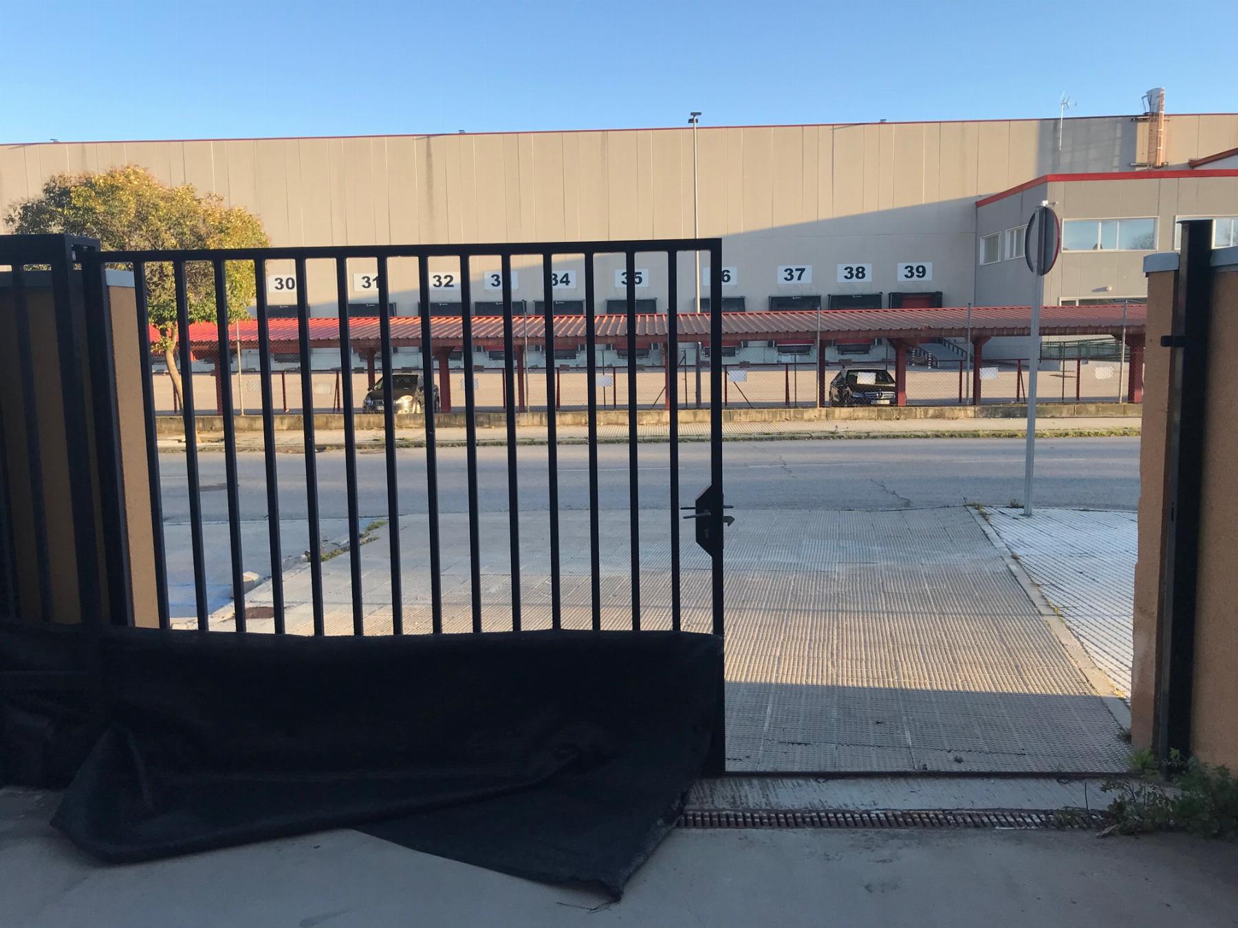 Venta de nave industrial en Camarma de Esteruelas