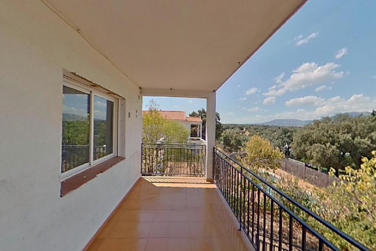 Venta de chalet en Cardiel de los Montes