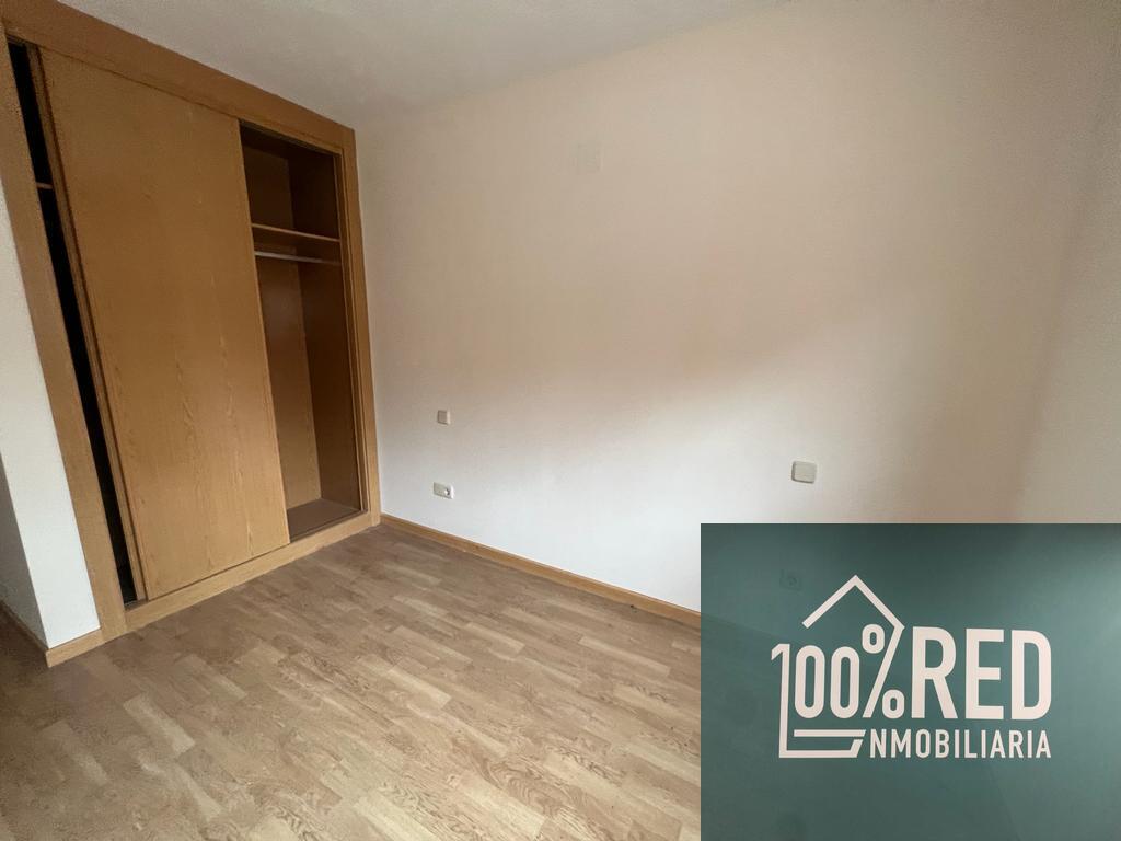 Venta de piso en Camarena