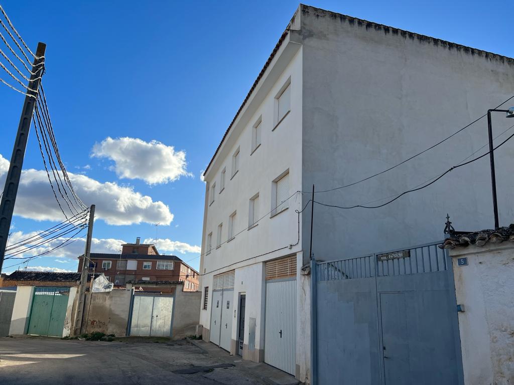 Venta de garaje en Villatobas