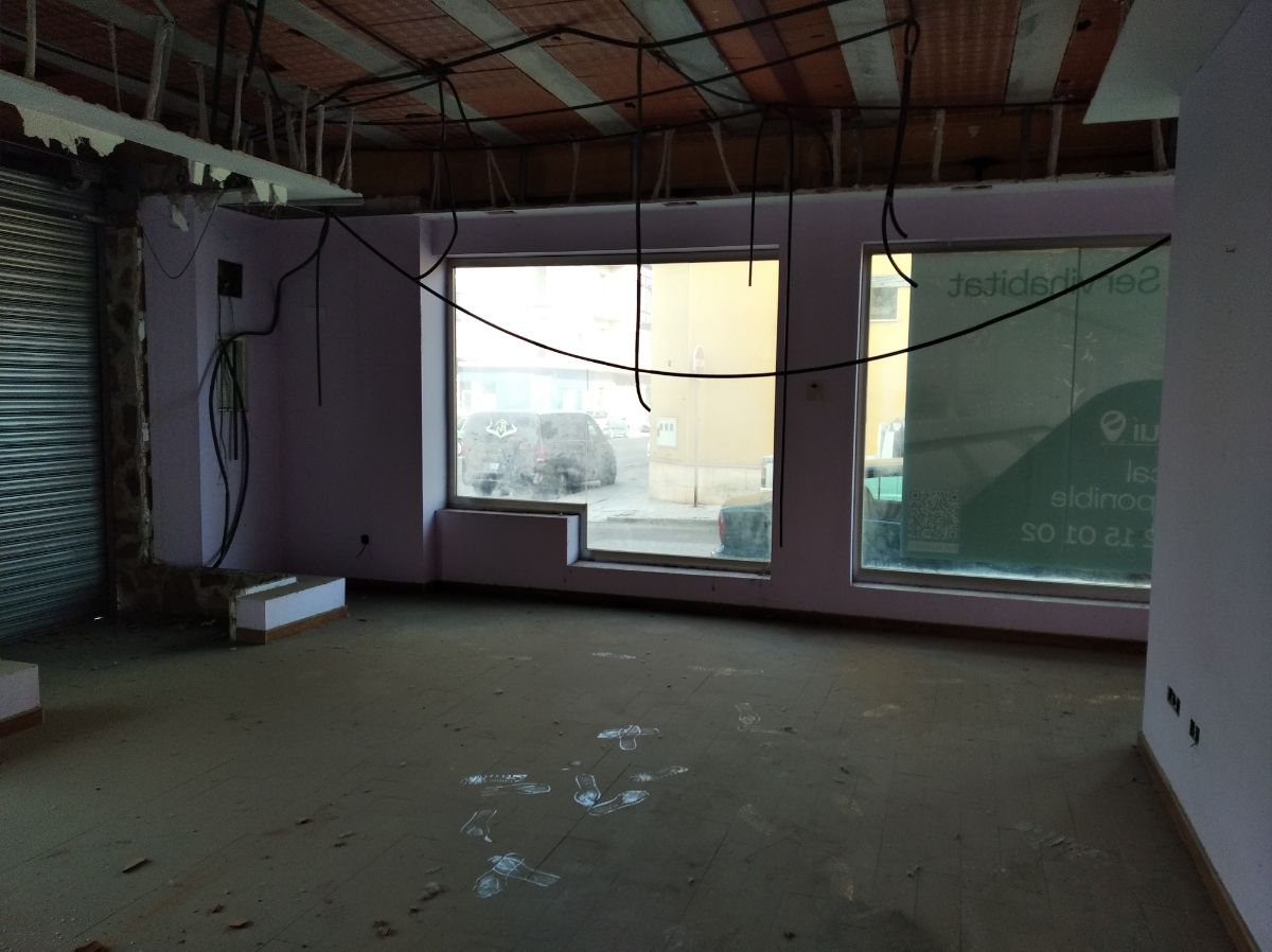 Venta de local en Consuegra