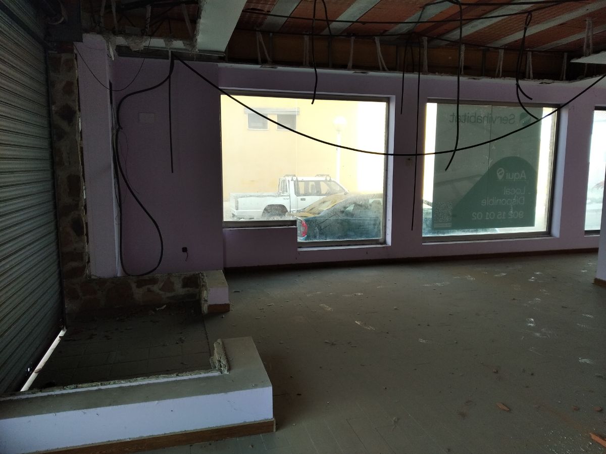 Venta de local en Consuegra