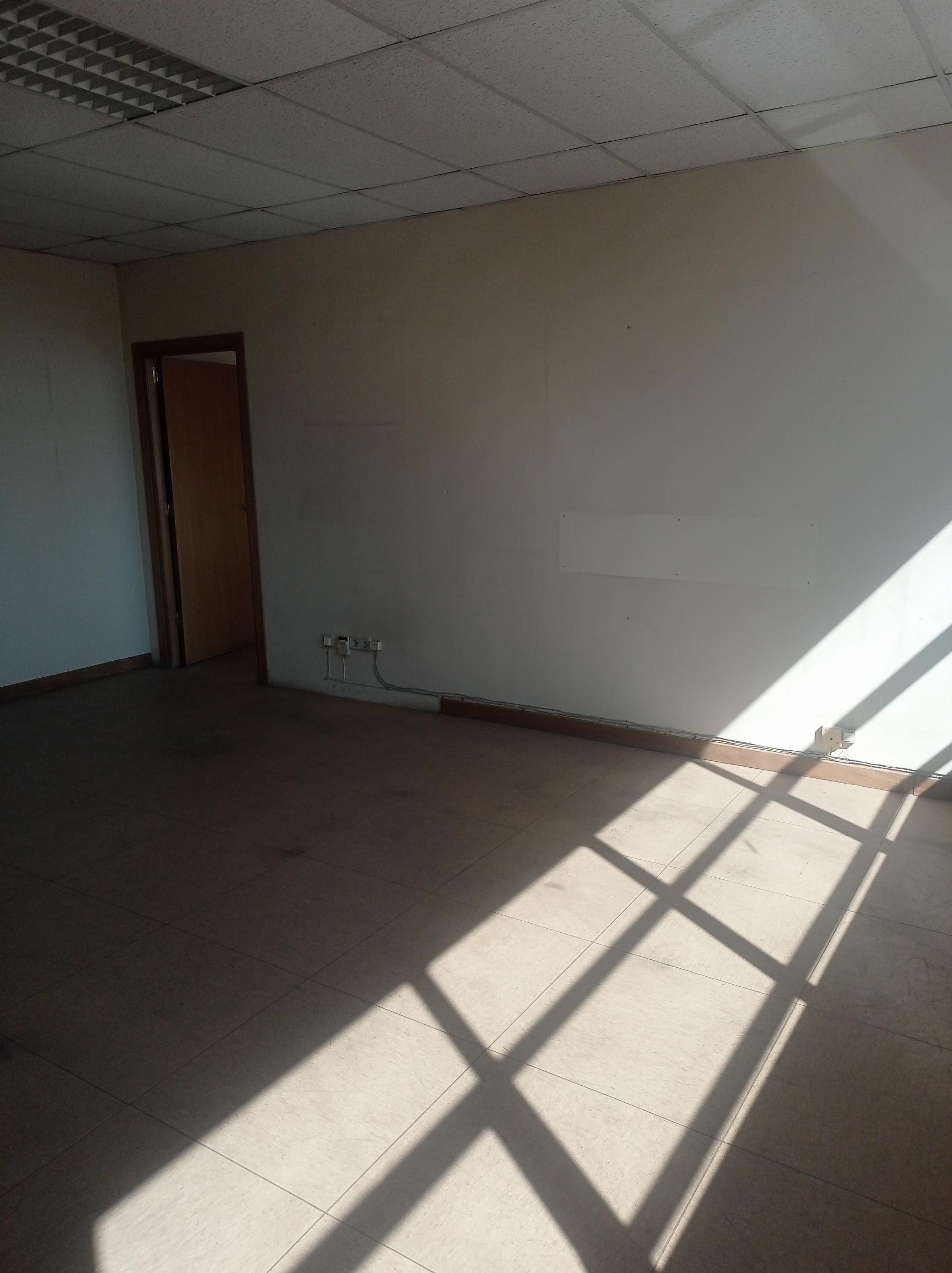 Venta de nave industrial en Madrid