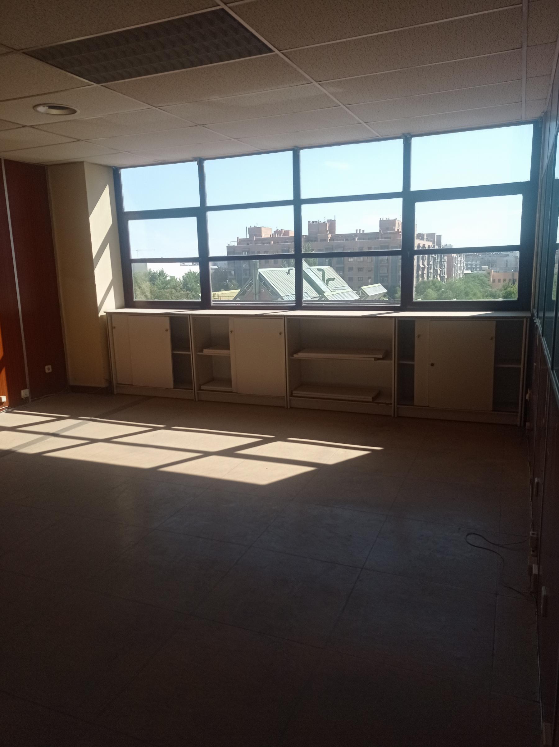 Venta de nave industrial en Madrid