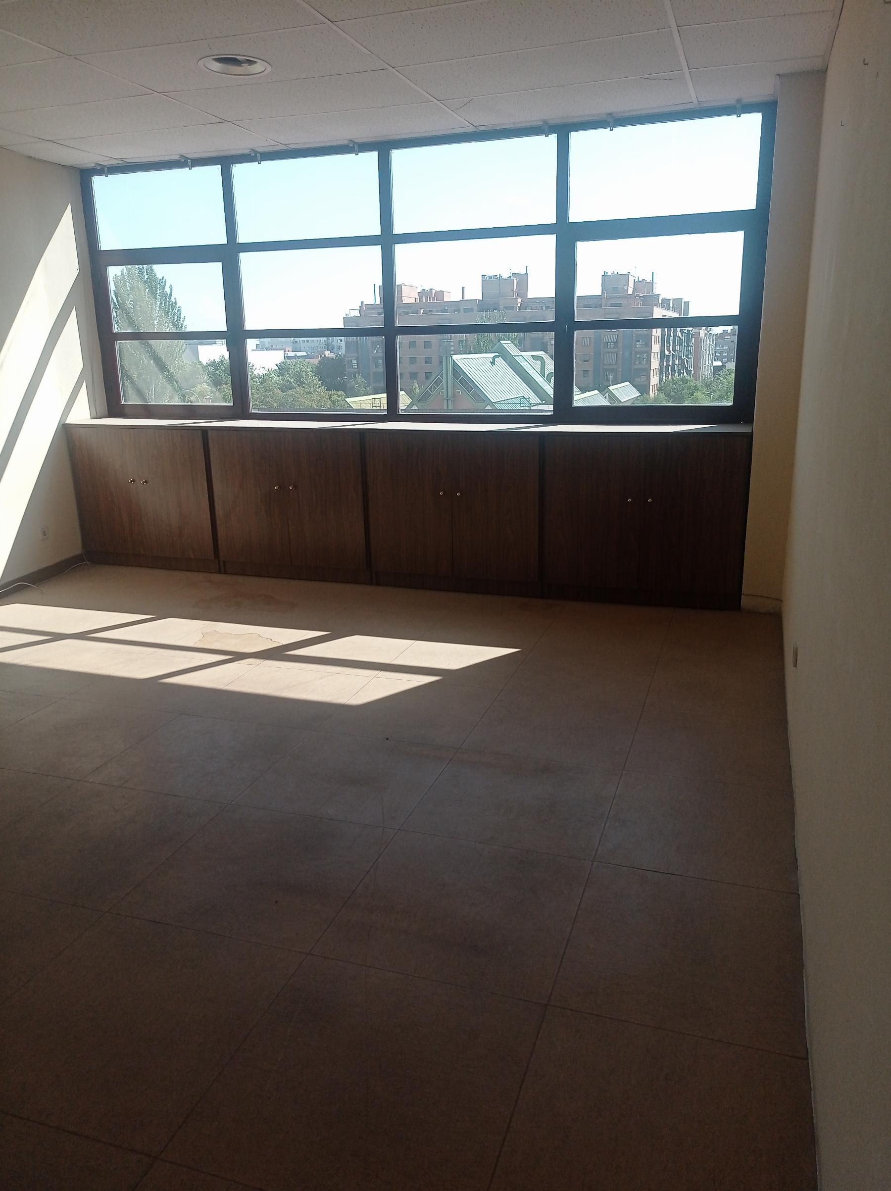 Venta de nave industrial en Madrid