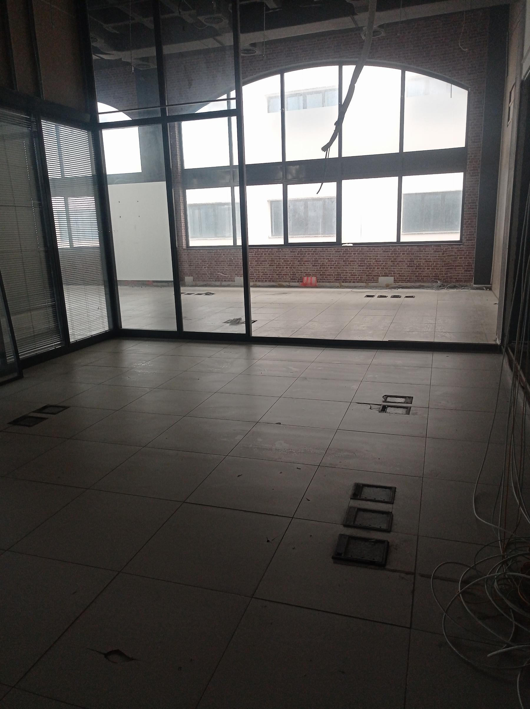 Venta de nave industrial en Madrid