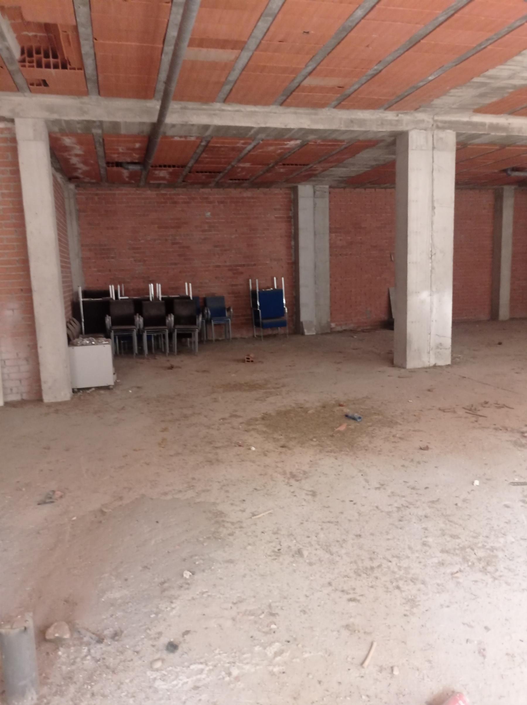 Venta de local comercial en Alcalá de Henares
