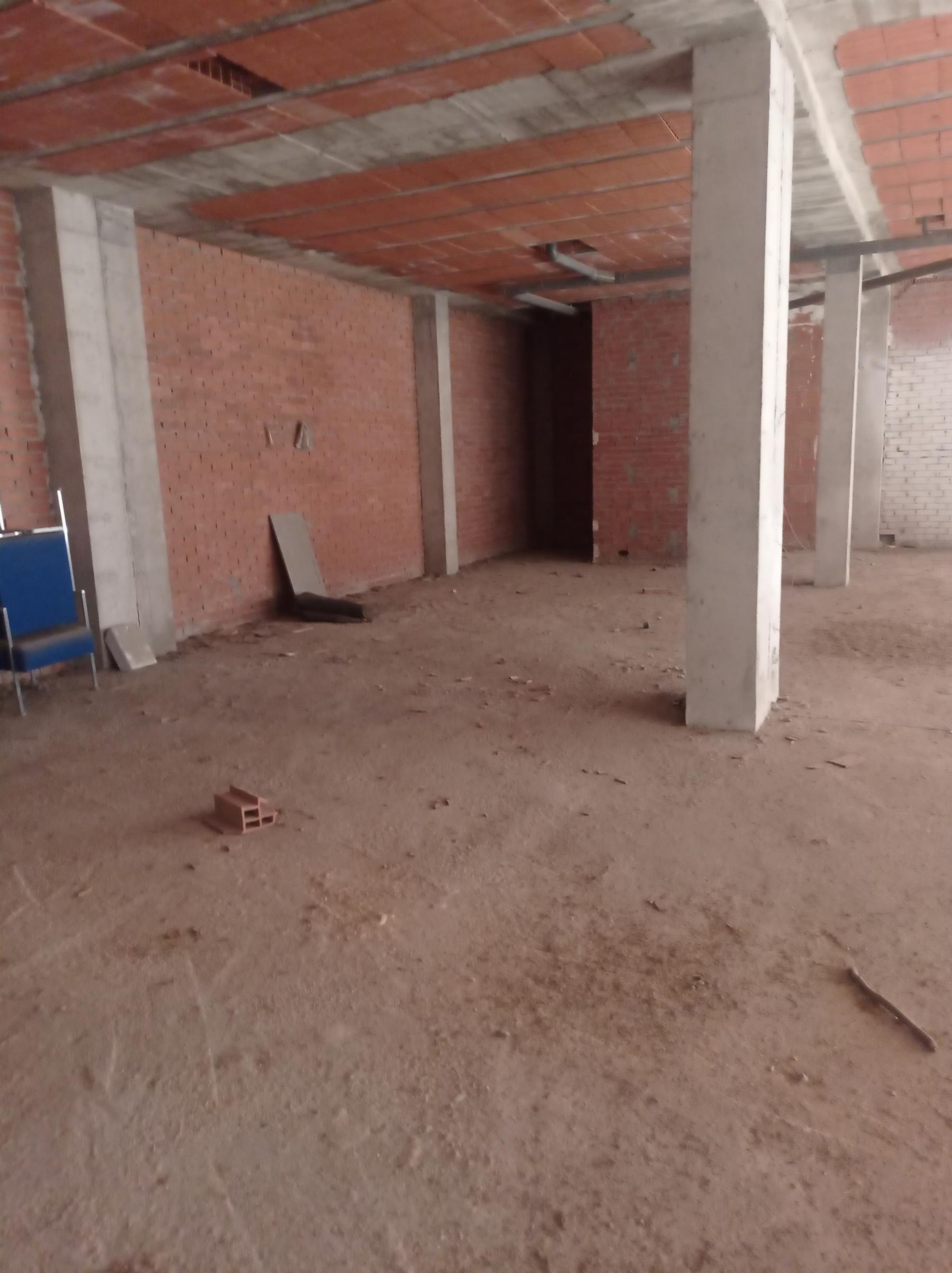 Venta de local comercial en Alcalá de Henares