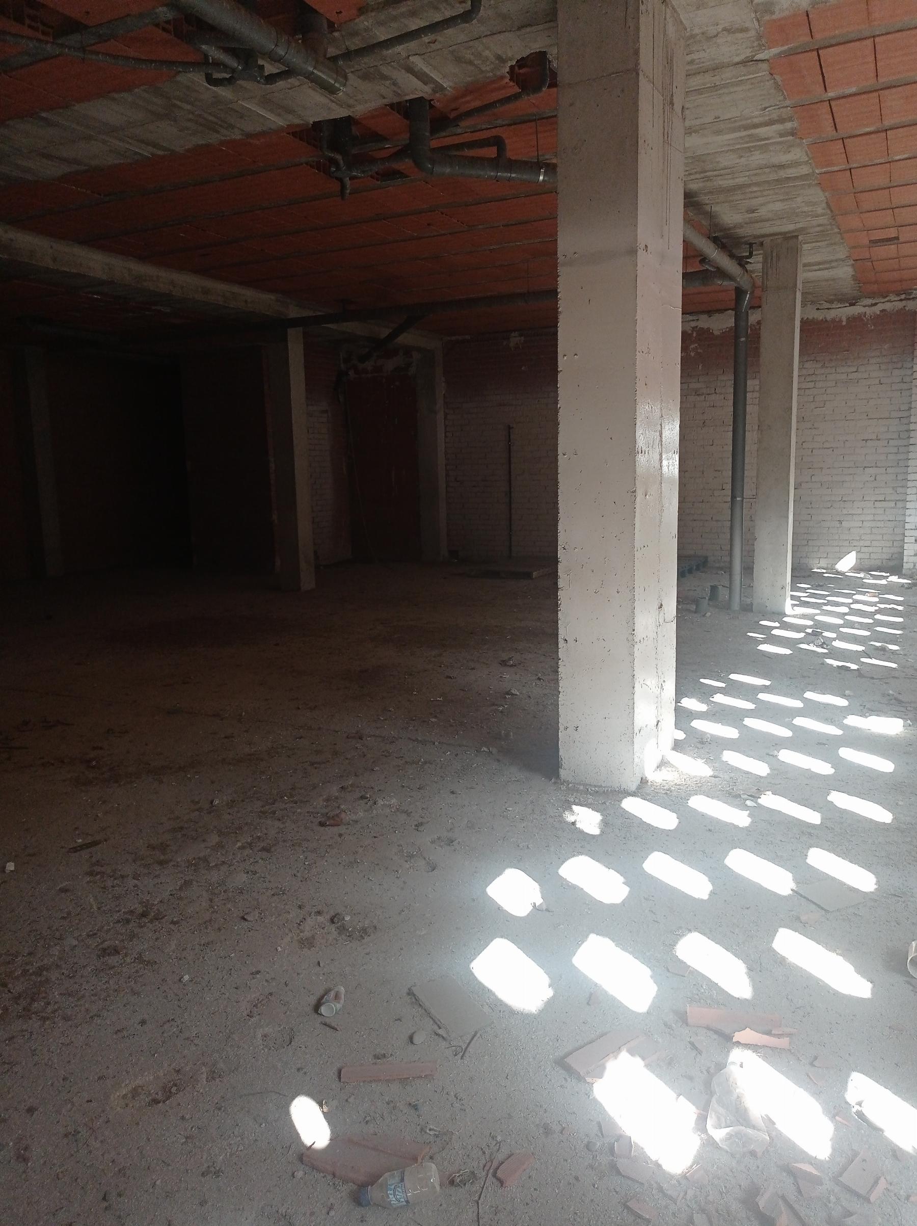 Venta de local comercial en Alcalá de Henares