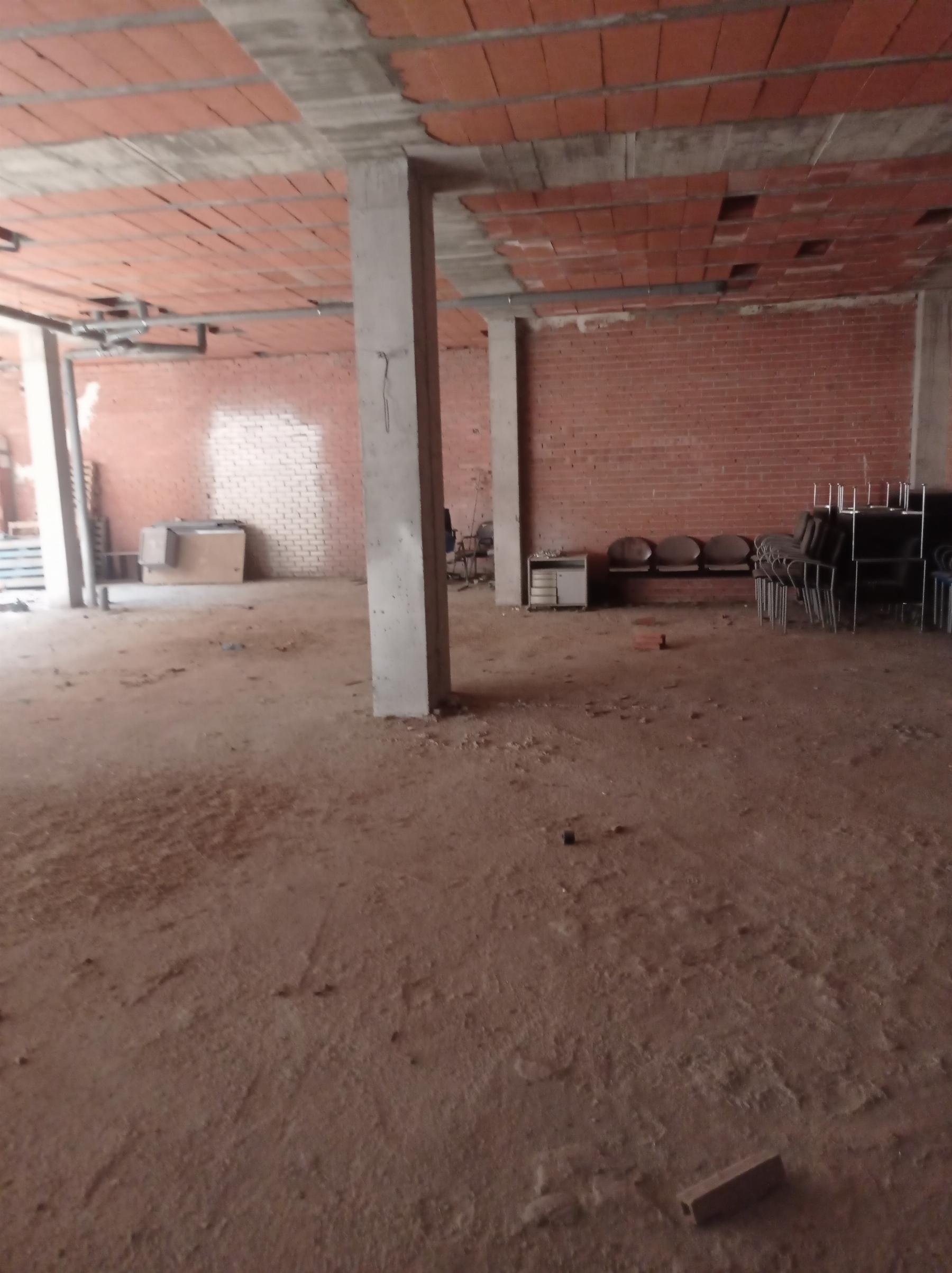 Venta de local comercial en Alcalá de Henares