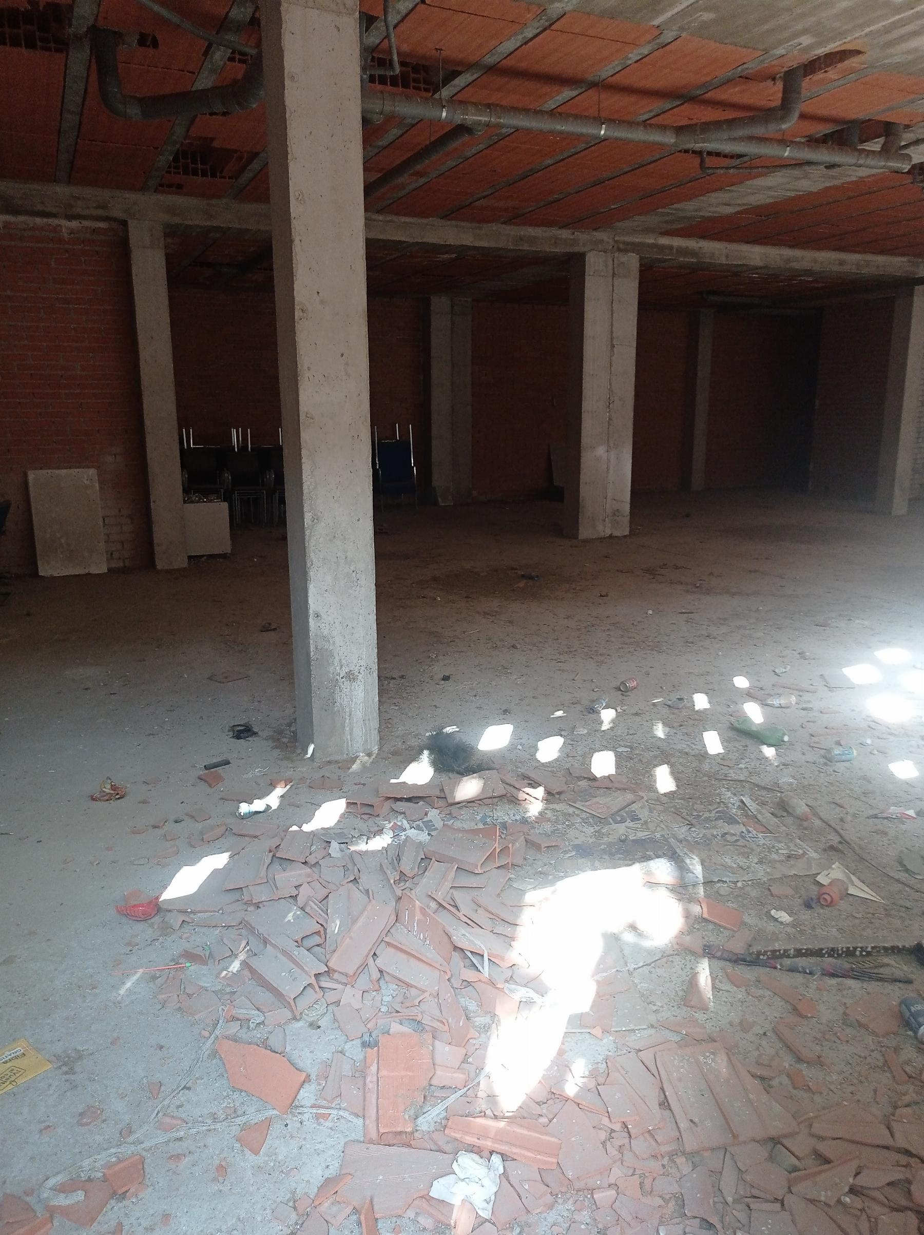 Venta de local comercial en Alcalá de Henares