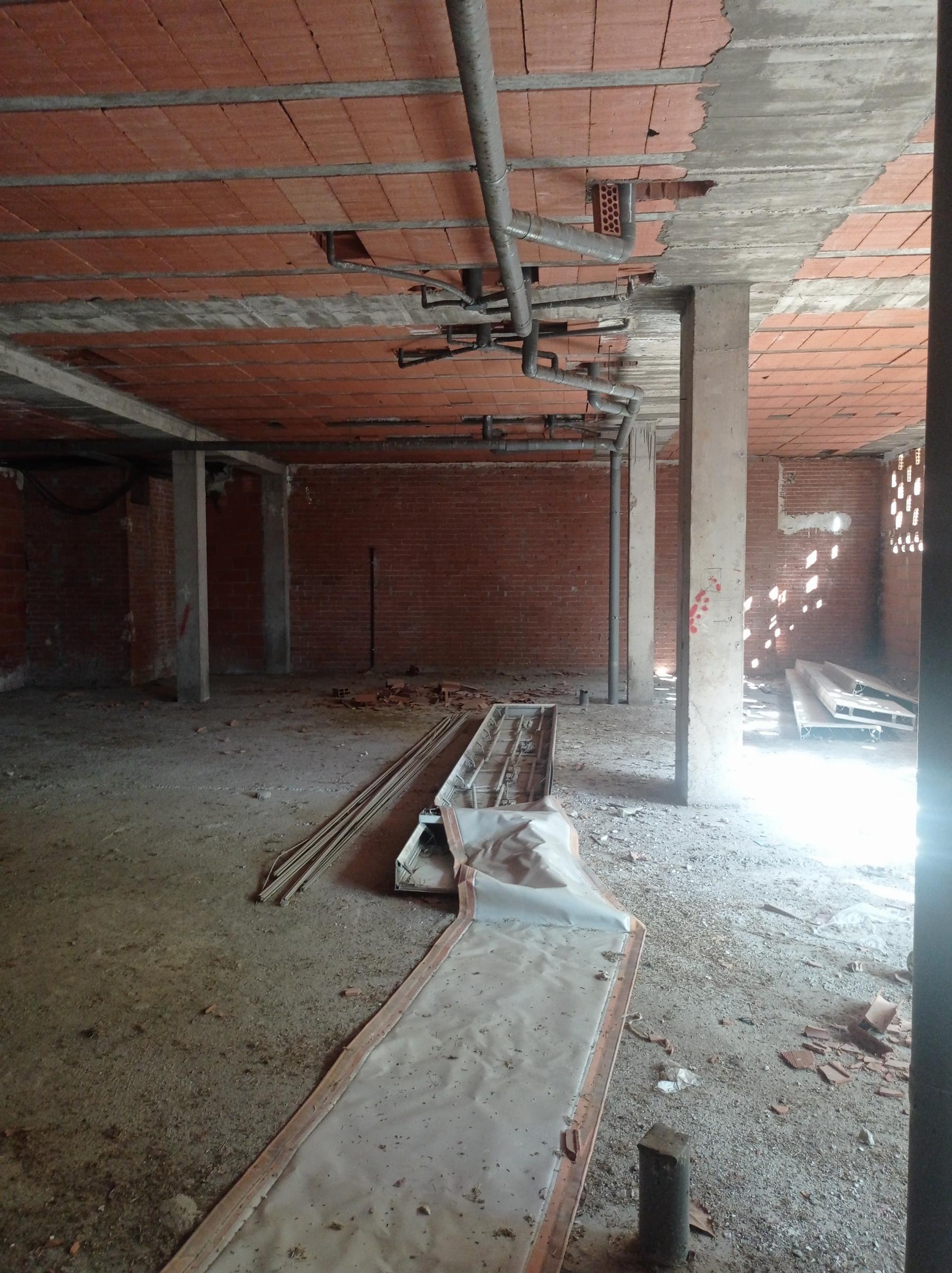 Venta de local comercial en Alcalá de Henares