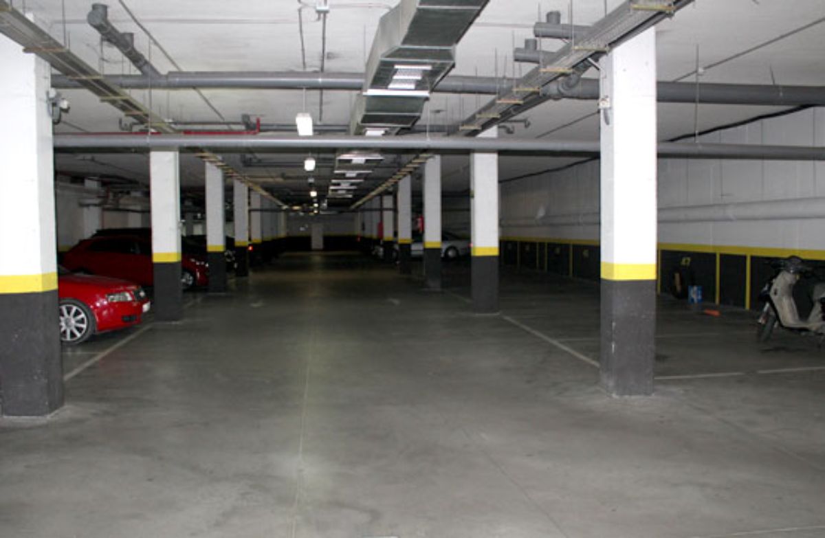 Venta de garaje en Villalbilla
