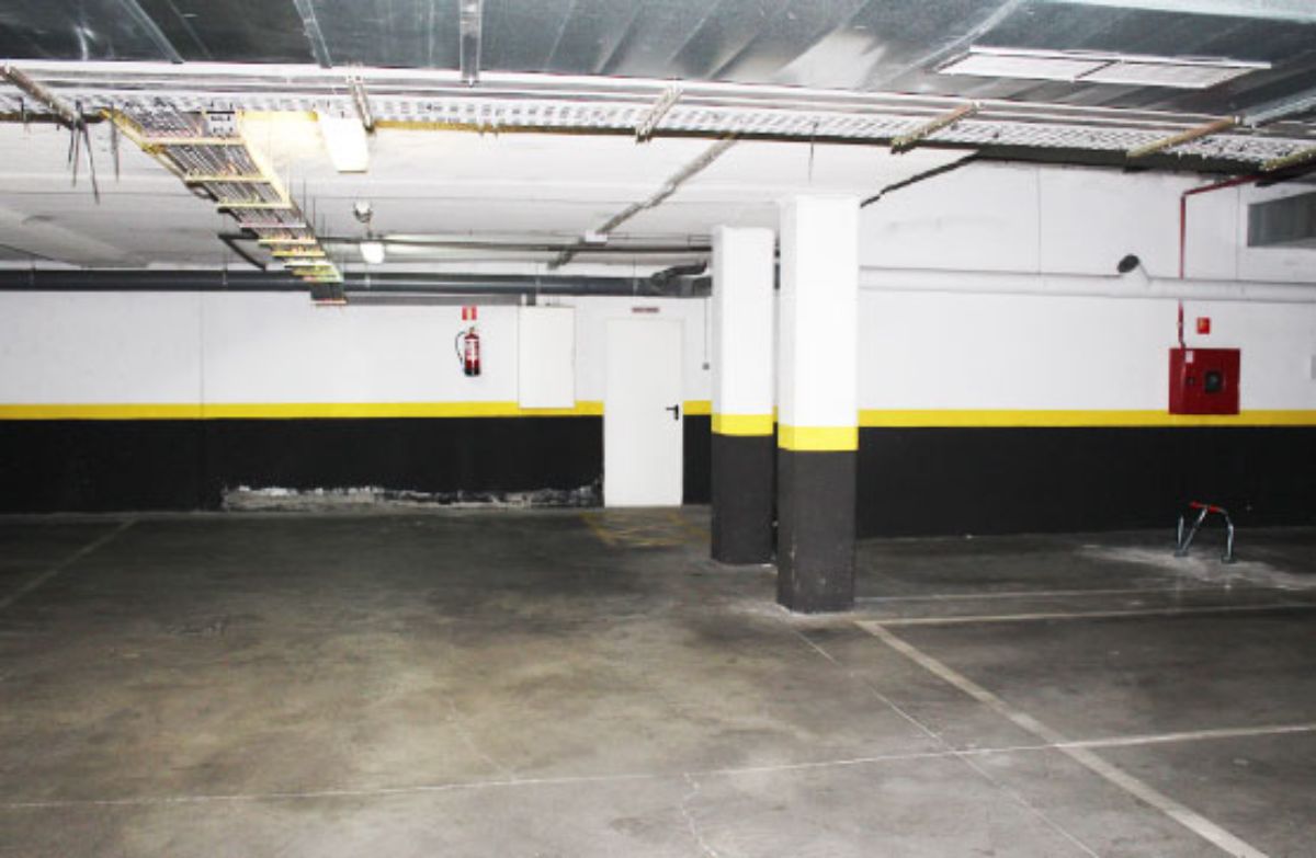 Venta de garaje en Villalbilla