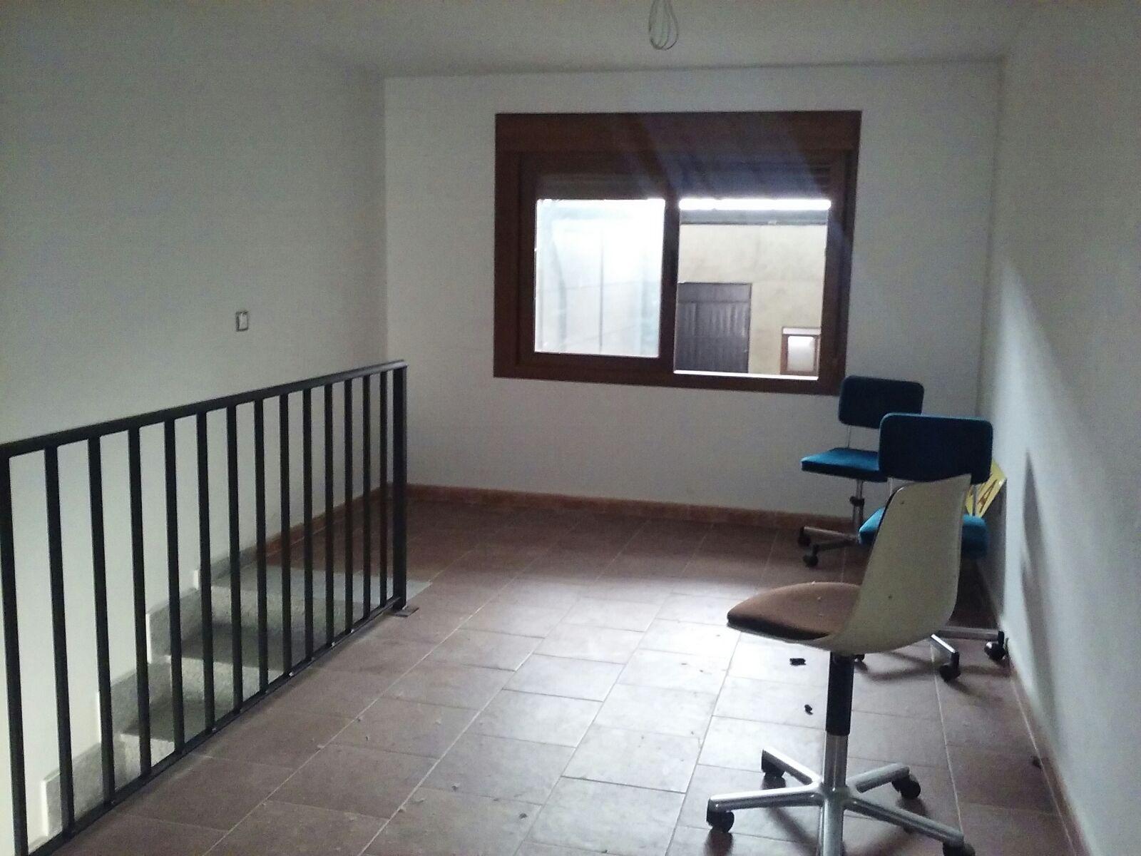 Venta de nave industrial en Valmojado