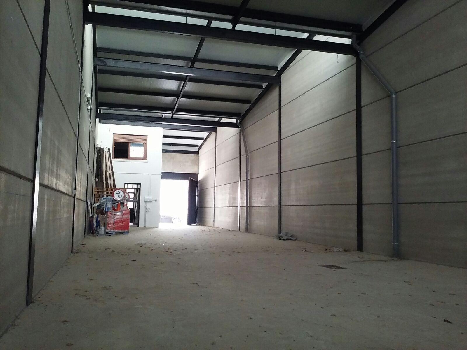 Venta de nave industrial en Valmojado