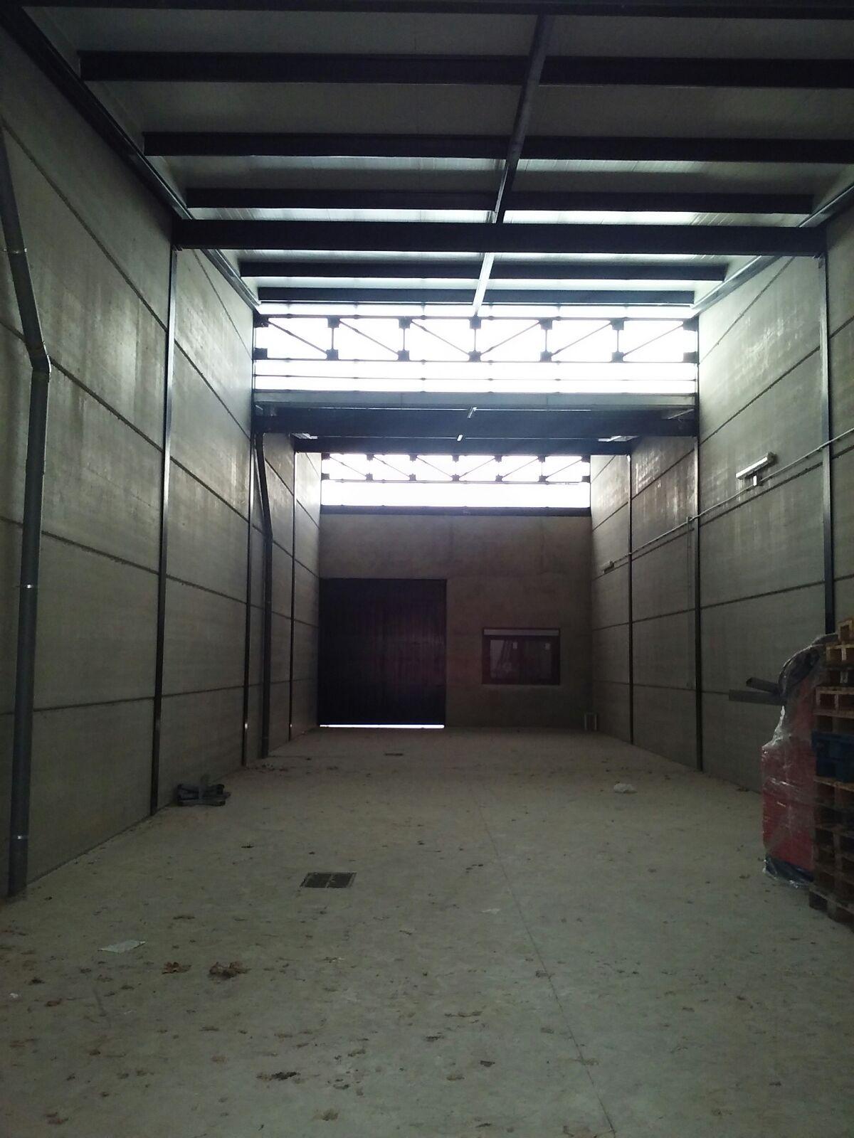 Venta de nave industrial en Valmojado