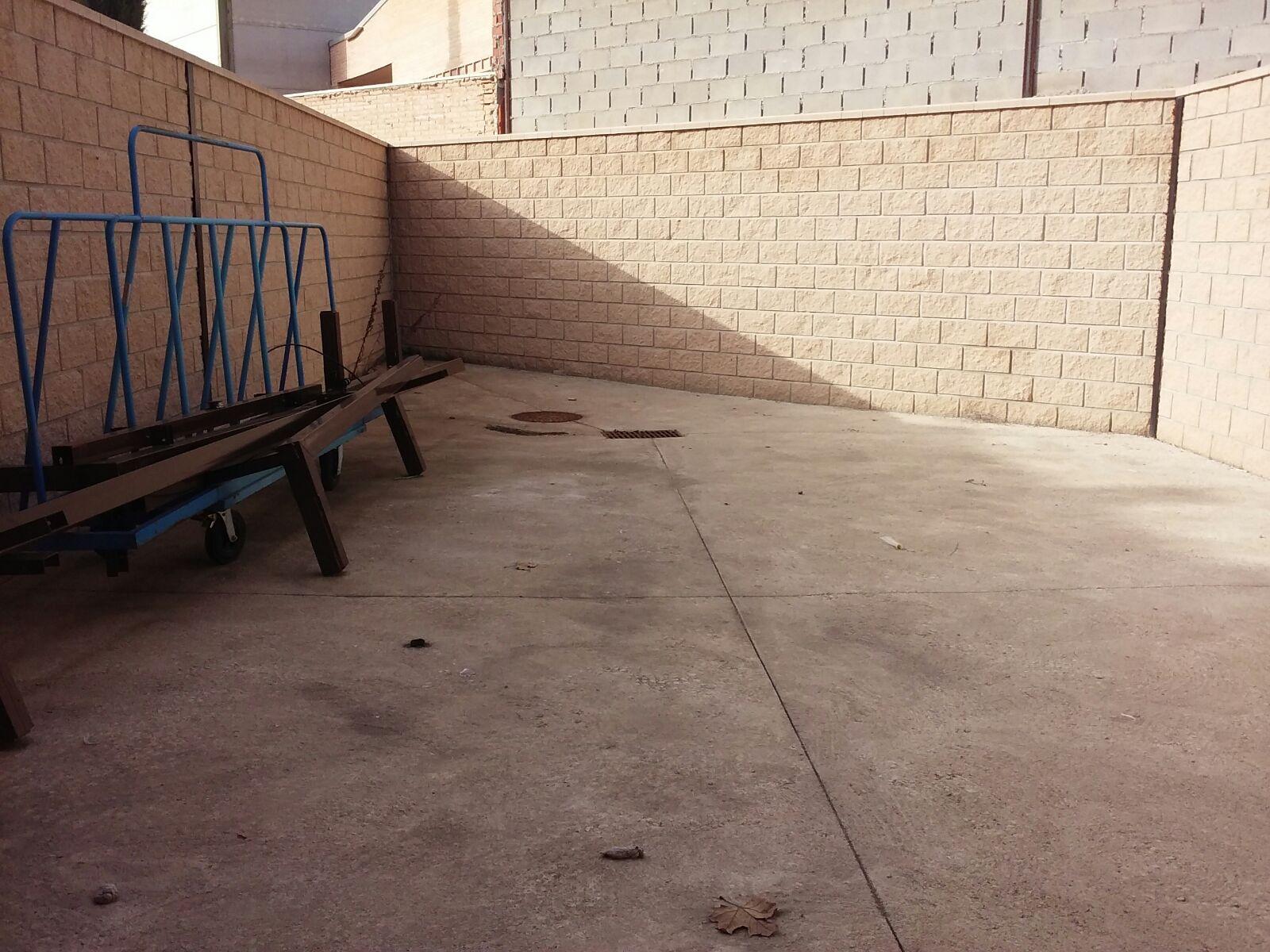 Venta de nave industrial en Valmojado