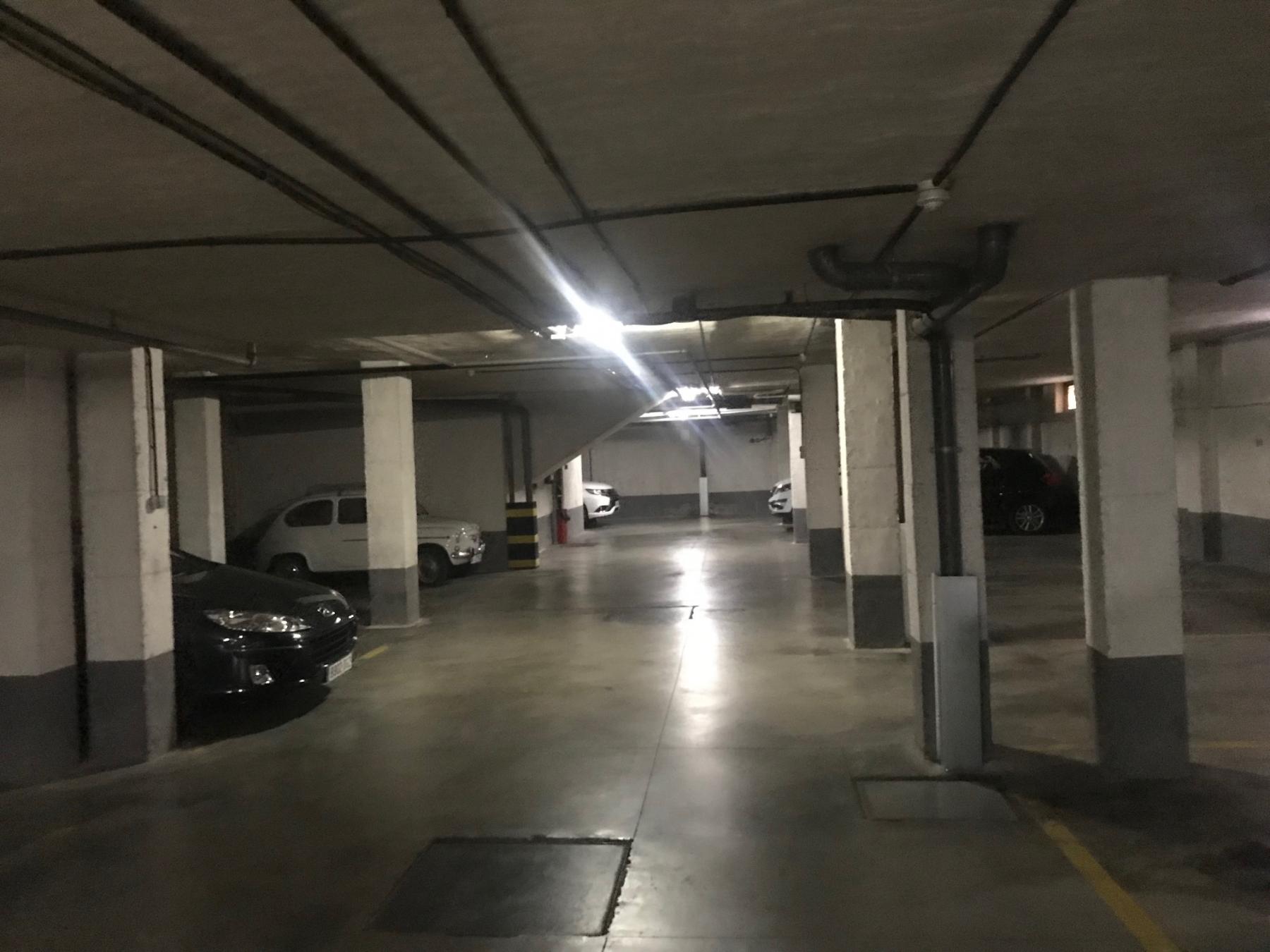 Venta de garaje en Velilla de San Antonio