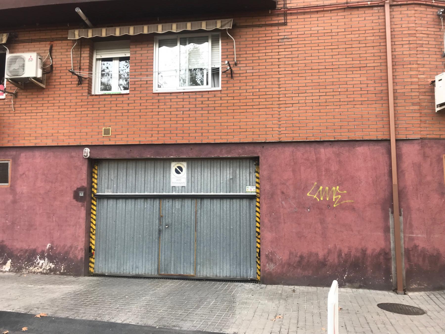 Venta de garaje en Velilla de San Antonio