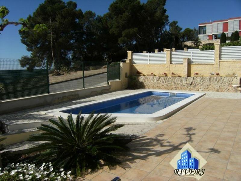 For sale of villa in Ampolla l