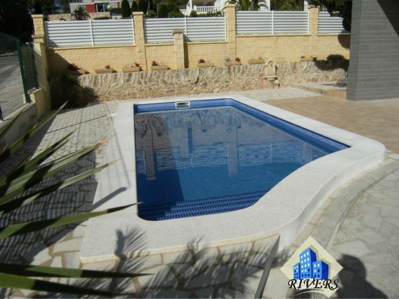 For sale of villa in Ampolla l