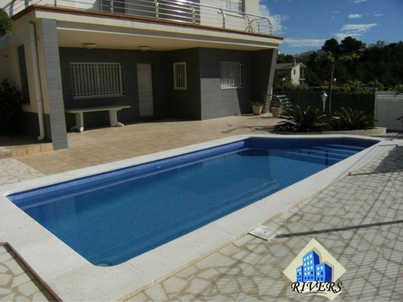 For sale of villa in Ampolla l