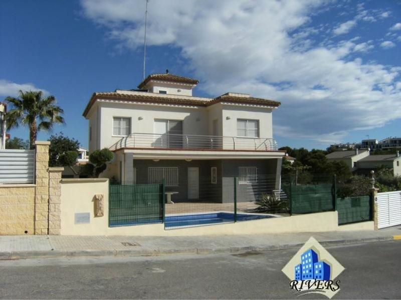 For sale of villa in Ampolla l